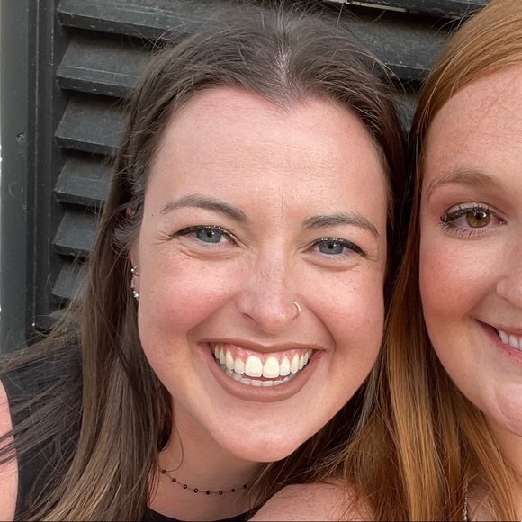 Meet your Posher, Caitlin - Picture 1 of 1